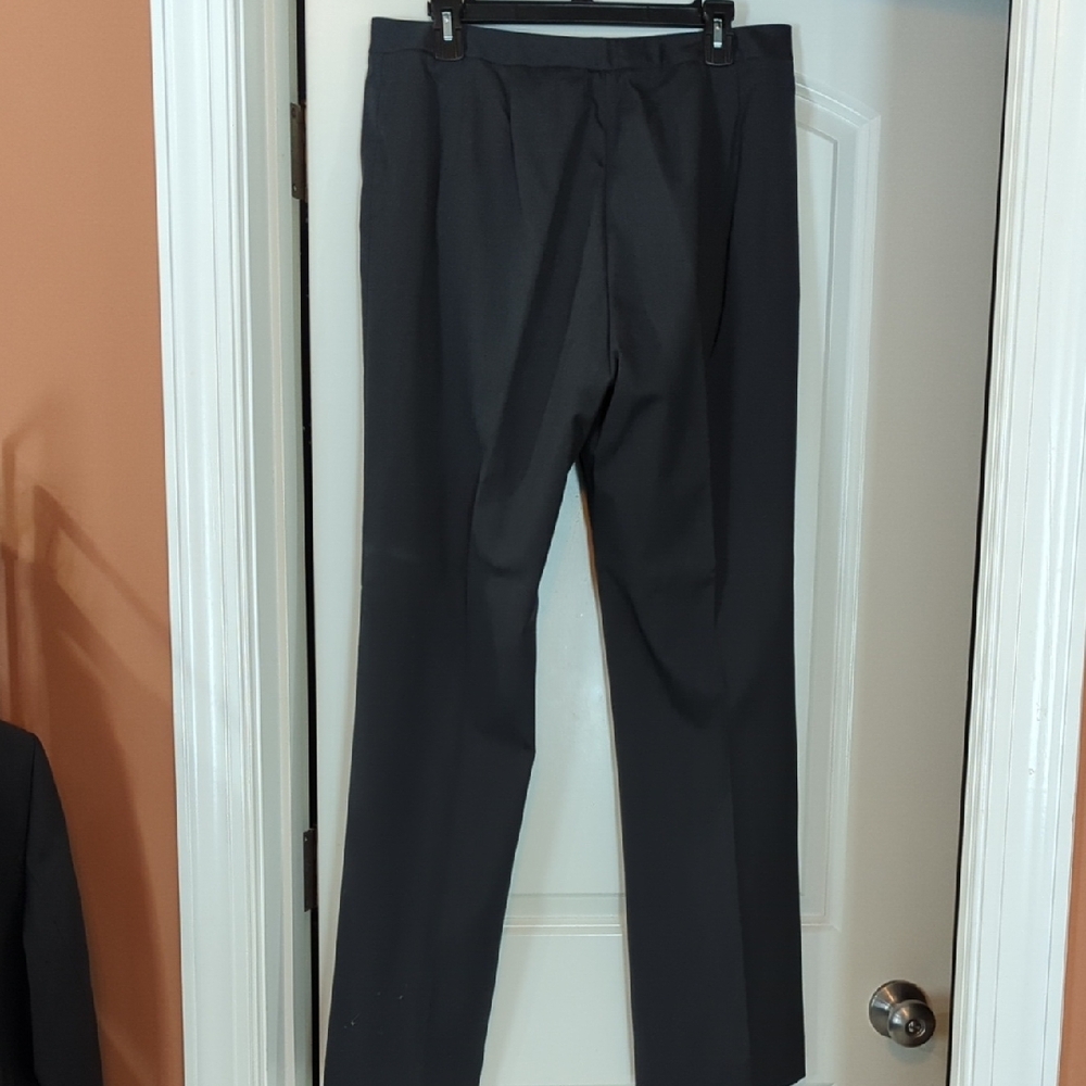 Tahari Women's Blazer and Pants Set - Picture 10 of 11